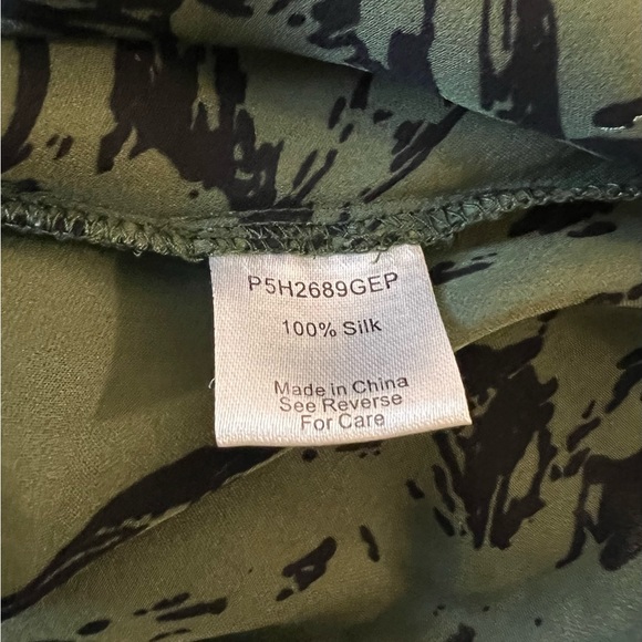 Parker 100% Silk Brantling Button Down Sleeveless Blouse - Picture 7 of 10